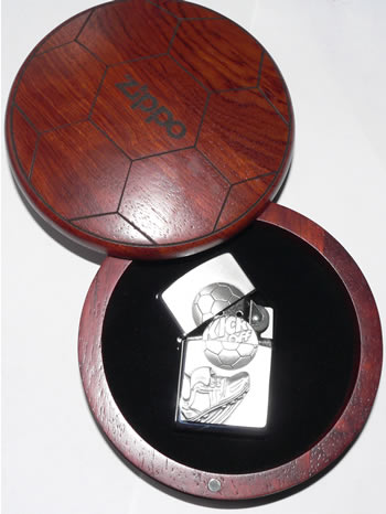 Zippo Kick off limited b2.jpg