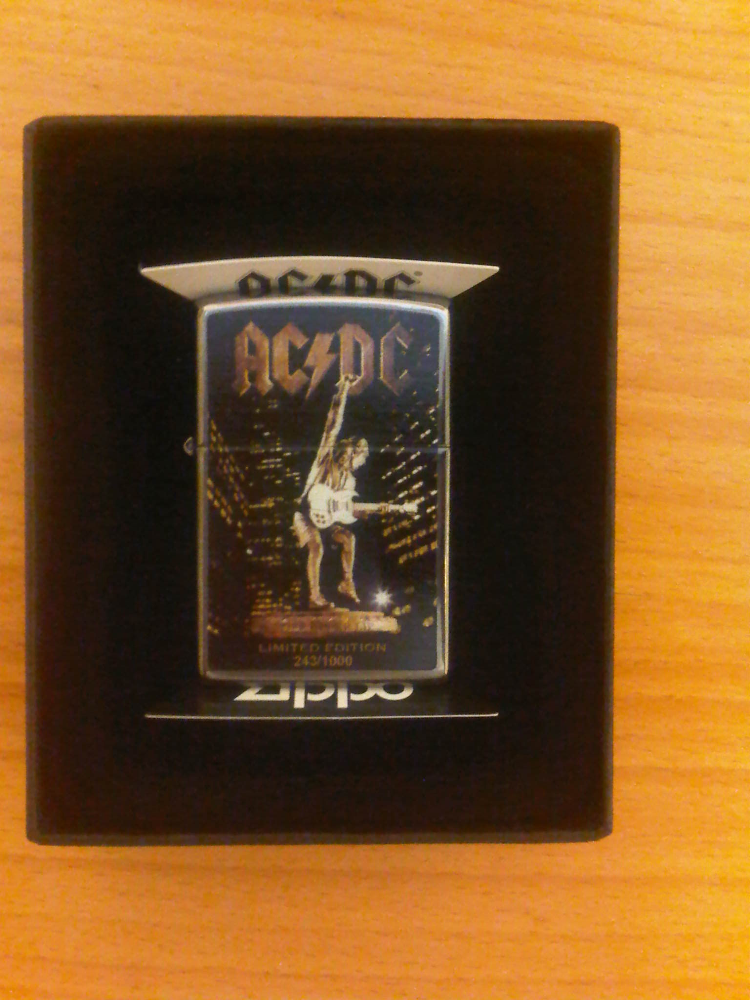AC-DC Zippo  Germany 2010  Ltd.XXXX-1000 - Neu b2.jpg