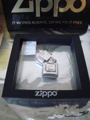 ZIPPO Jahrgangsmodell 2007 Limited Edition.jpg