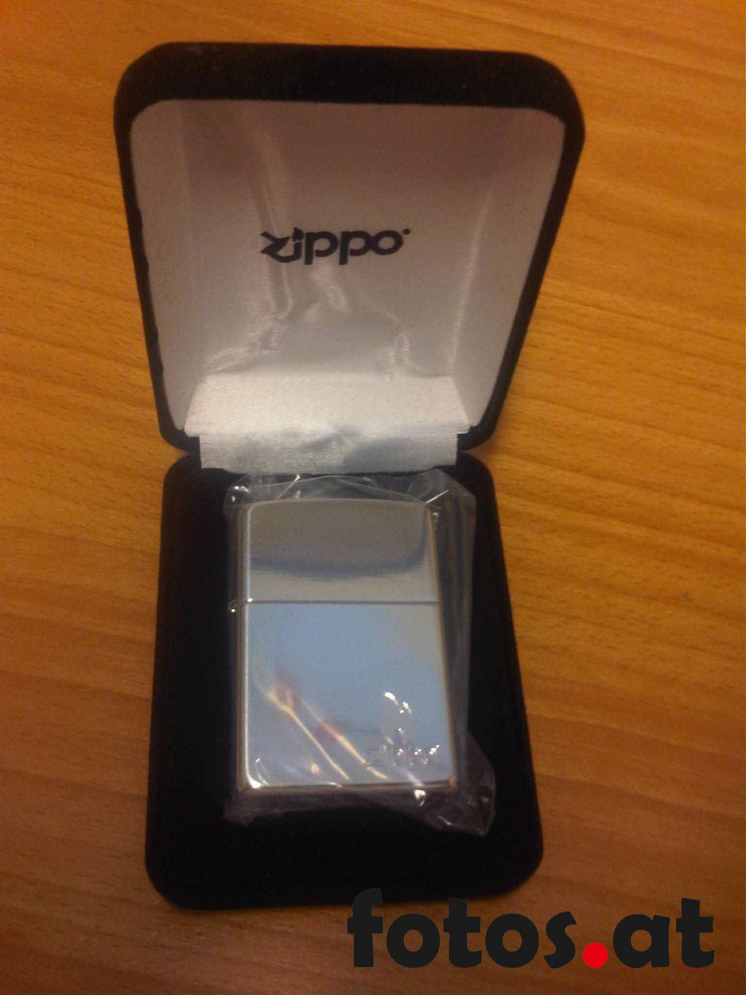 Zippo Sterling Silver Logo & Flame Limited Neu 2.jpg