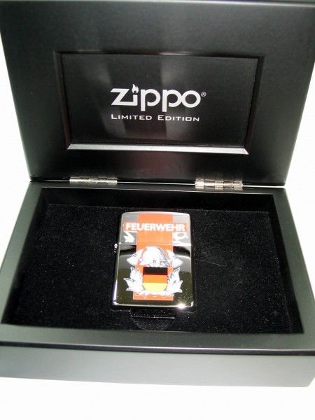 Zippo Feuerwehr LTD Edition 867.001 € 85,- bild5.jpg